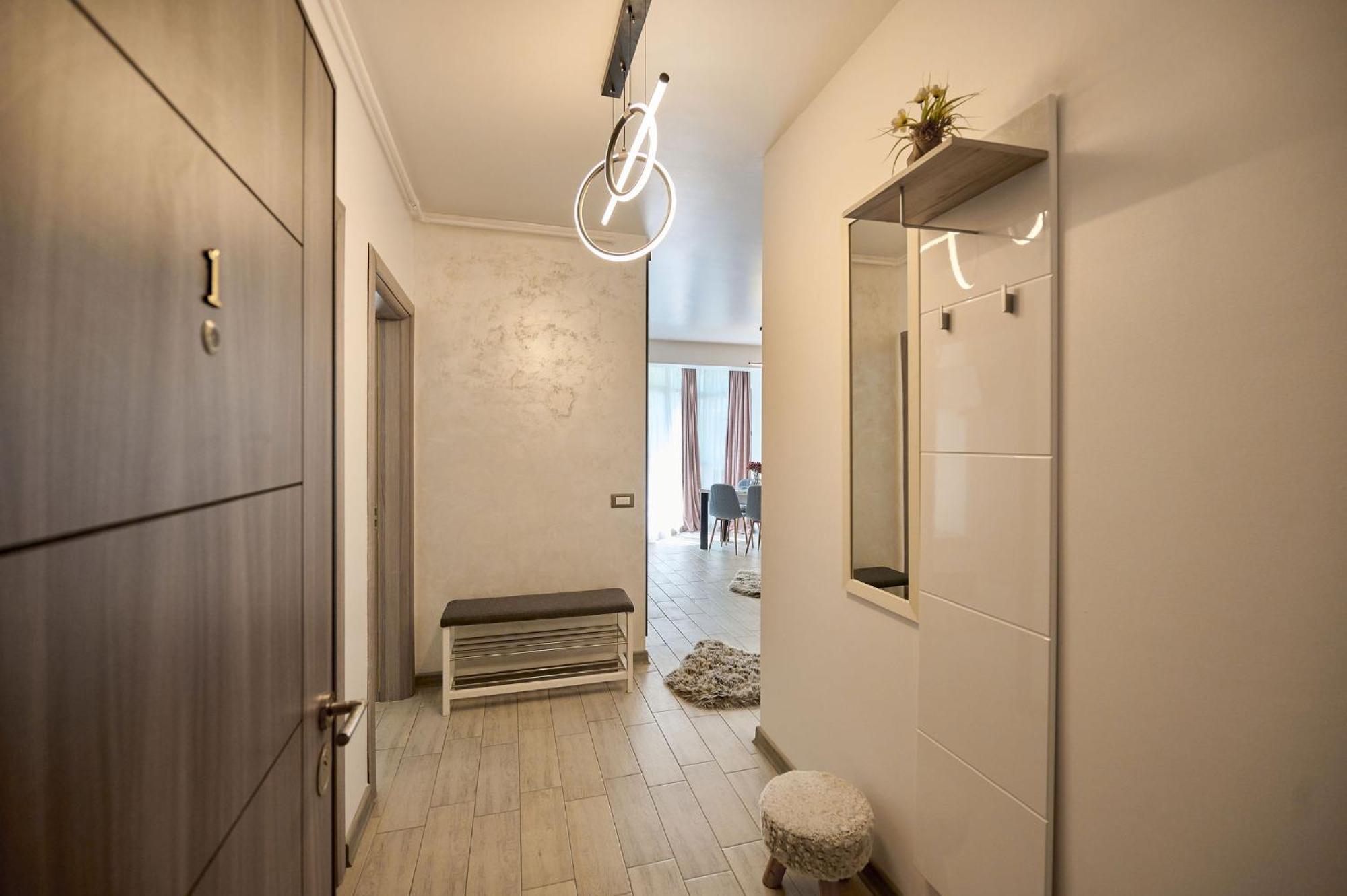 Maya Apartment- Spa N Pools Beach Resort Mamaia Buitenkant foto