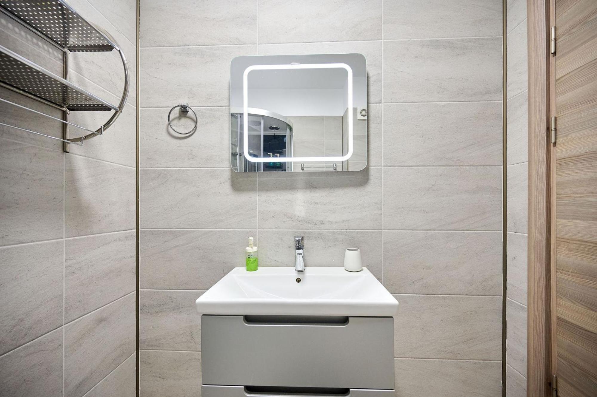 Maya Apartment- Spa N Pools Beach Resort Mamaia Buitenkant foto
